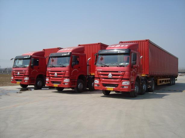 成都到濟南貨運公司車隊天天發車